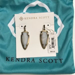 🎉 SOLD 🎉 Kendra Scott katelyn earring